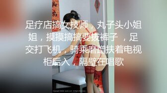 再约人气cosplay装扮LO娘洛丽塔，小萝莉害羞捂脸，粉嫩可爱被肆意蹂躏高潮