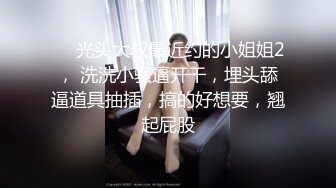   满背纹身萌萌哒双马尾美妞，无聊和炮友来一炮，特写深喉吸吮很卖力，主动上位骑乘，扶着屁股一顿猛操