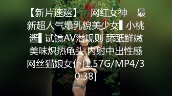 小情侣自拍，爱吃鸡巴的骚女友，口活一流，疯狂吃鸡