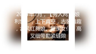 挑逗内心最深处的欲望！OnlyFans极品网红模特 Tharinton绝美花瓣浴诱惑！唯美和性欲融为一体