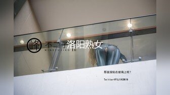 丝袜高跟露脸气质美女直播大秀，微胖才是极品跟狼友互动撩骚，镜头前展示，做在椅子上揉奶玩逼发骚自慰呻吟