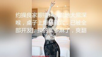 嫖妓哥网约身材颜值一流的女神级外围美女酒店啪啪 屁股翘奶子大 在床上操完又抱起来狠狠干 真美啊!